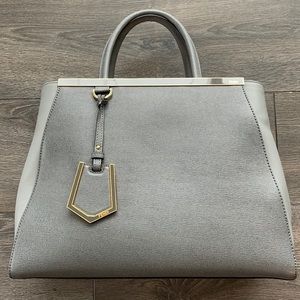 Fendi 2 Jour Tote Bag